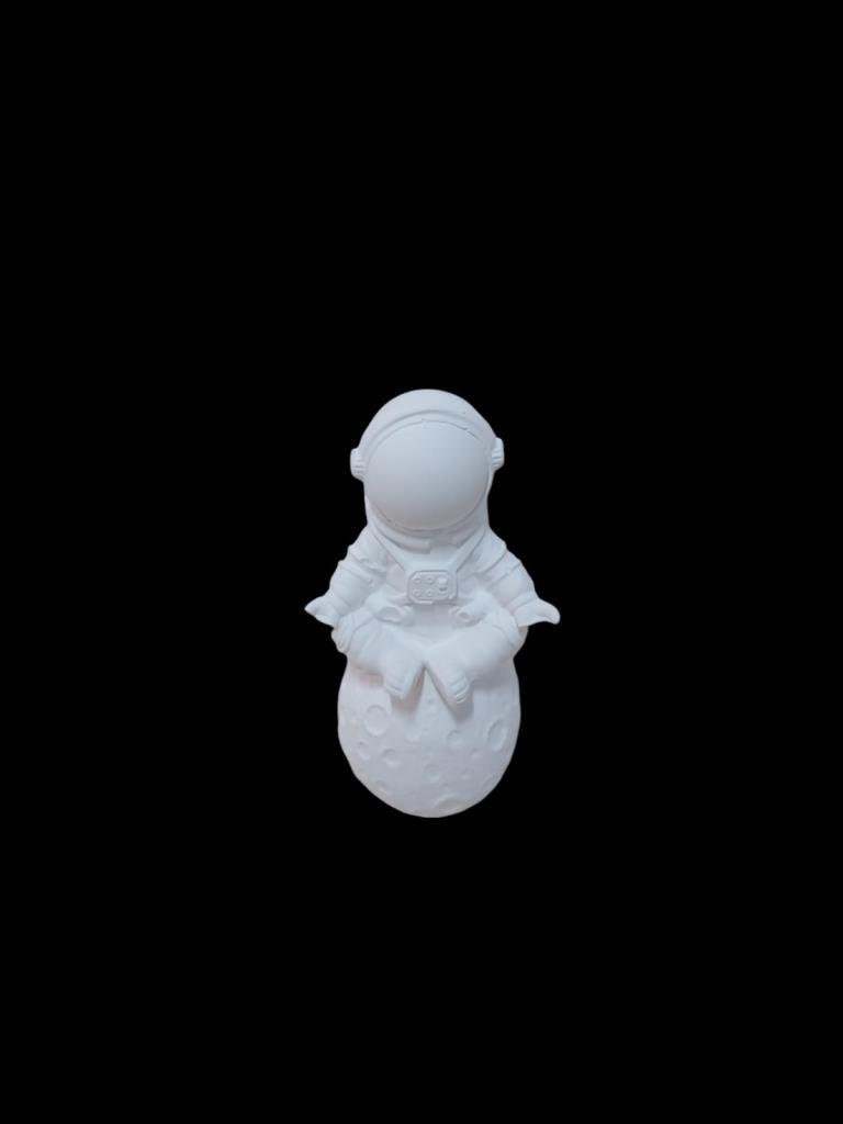 Aya Oturan Astronot 8x4cm