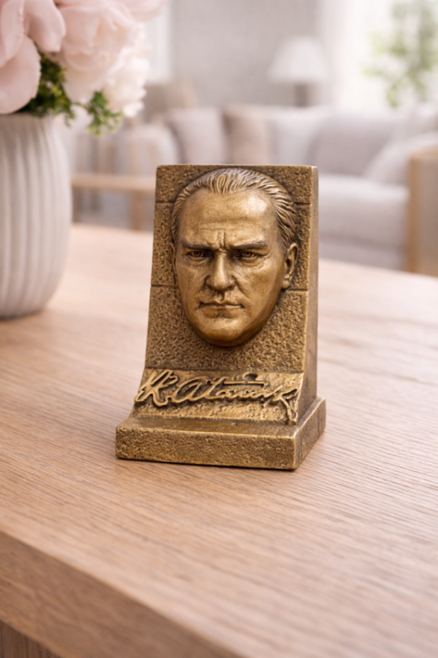 Atatürk Büst İmzalı Biblo Figür 9x5,5cm