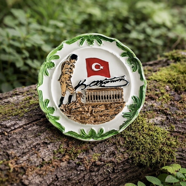 Atatürk İmzalı ve Anıtkabir Türk Bayrağı Tabak 10x10cm
